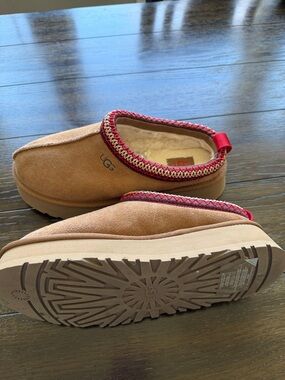 UGG Chestnut Suede Slip-On Slippers with Red Trim- Never worn (no box, no tags)